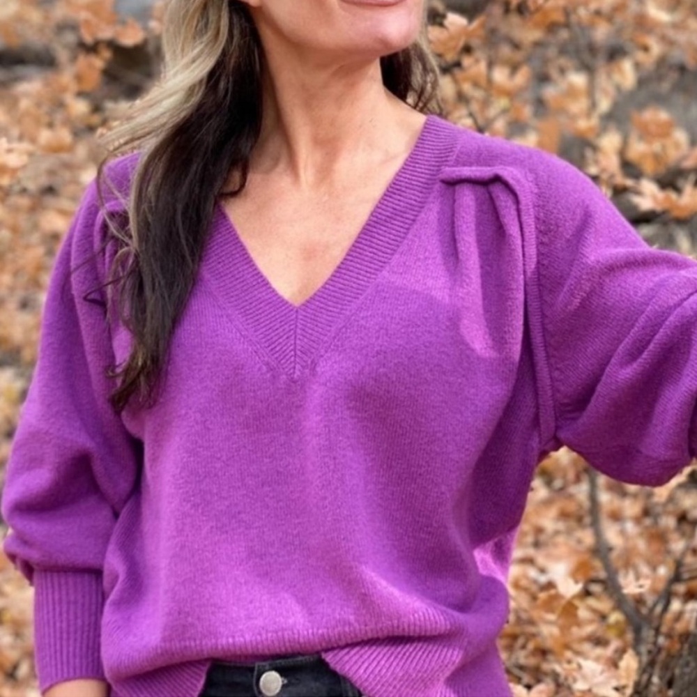 Cabi Luxury Pullover Sweater Deep V-neck Pleat Detail #4098 XS Purple